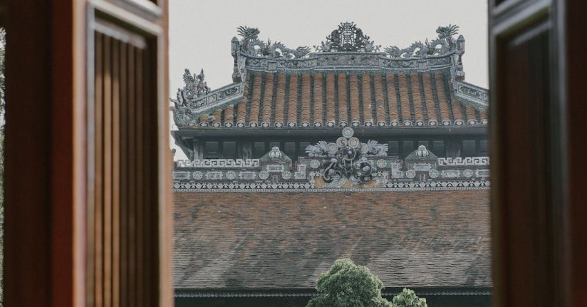 Mustang History - An open door to a building with a view of the chinese architecture